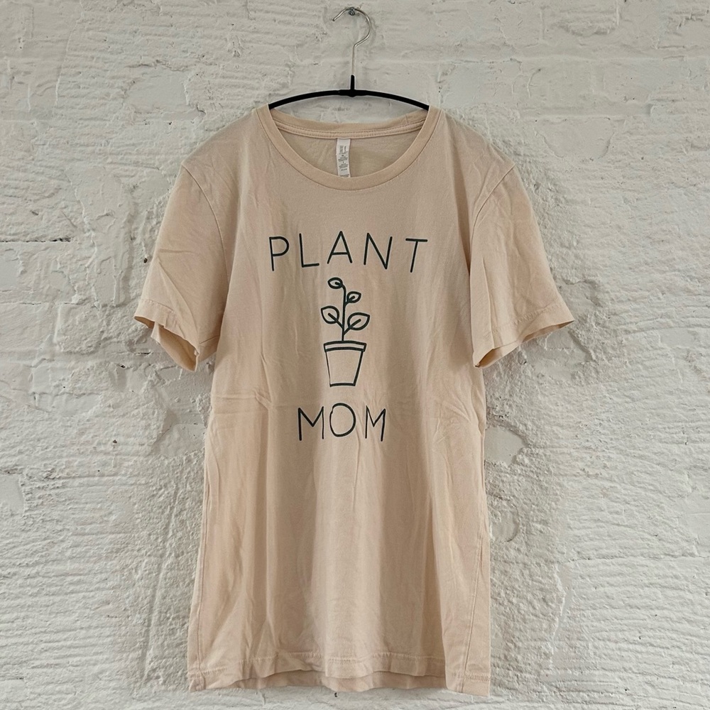 Bella Canvas “Plant Mom” Graphic Tee